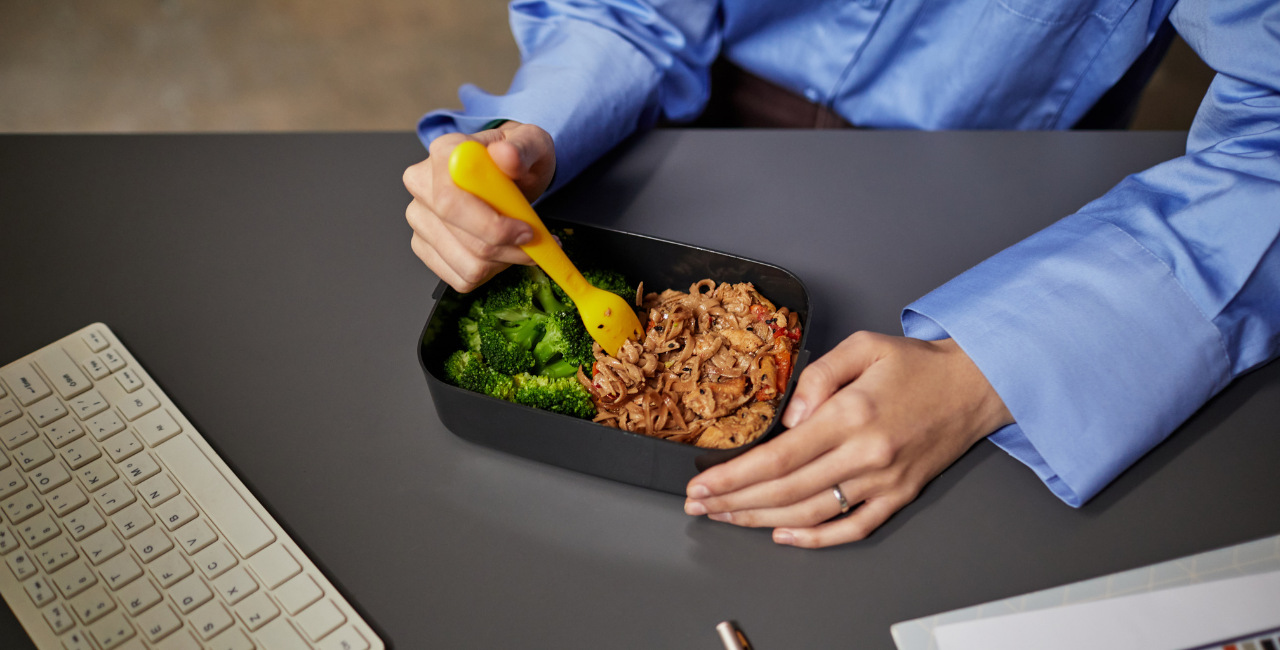 Zatrucie posiłkiem jako wypadek przy pracy